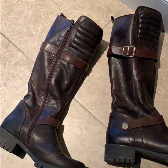 Boots - Picture 3 of 3